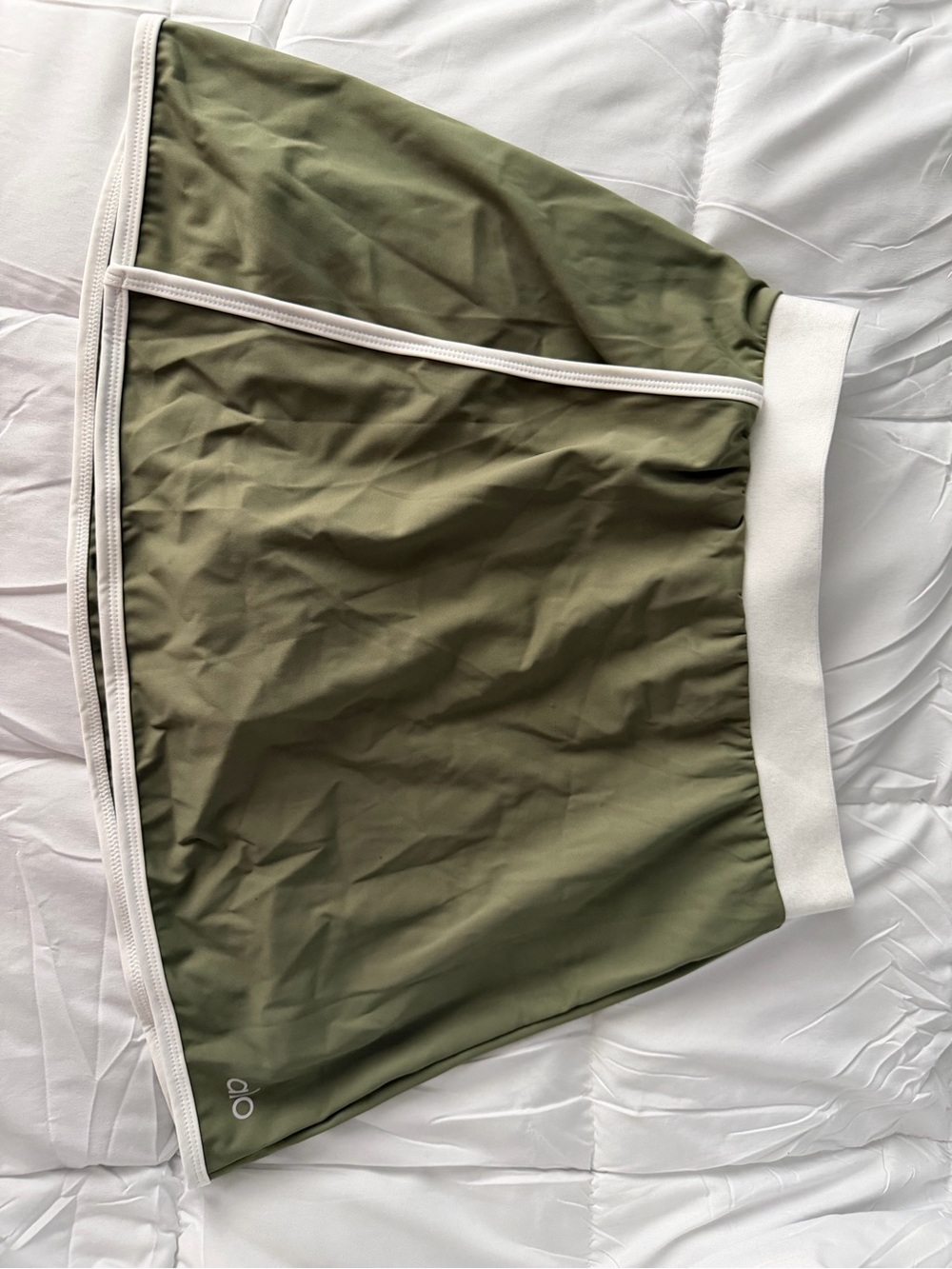 ALO Yoga Olive Green Bralette & Skort with White Trim - Picture 4 of 5